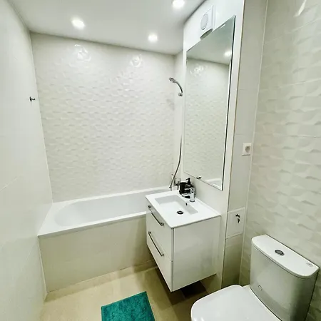 Urban Oasis Pallady Апартаменты *